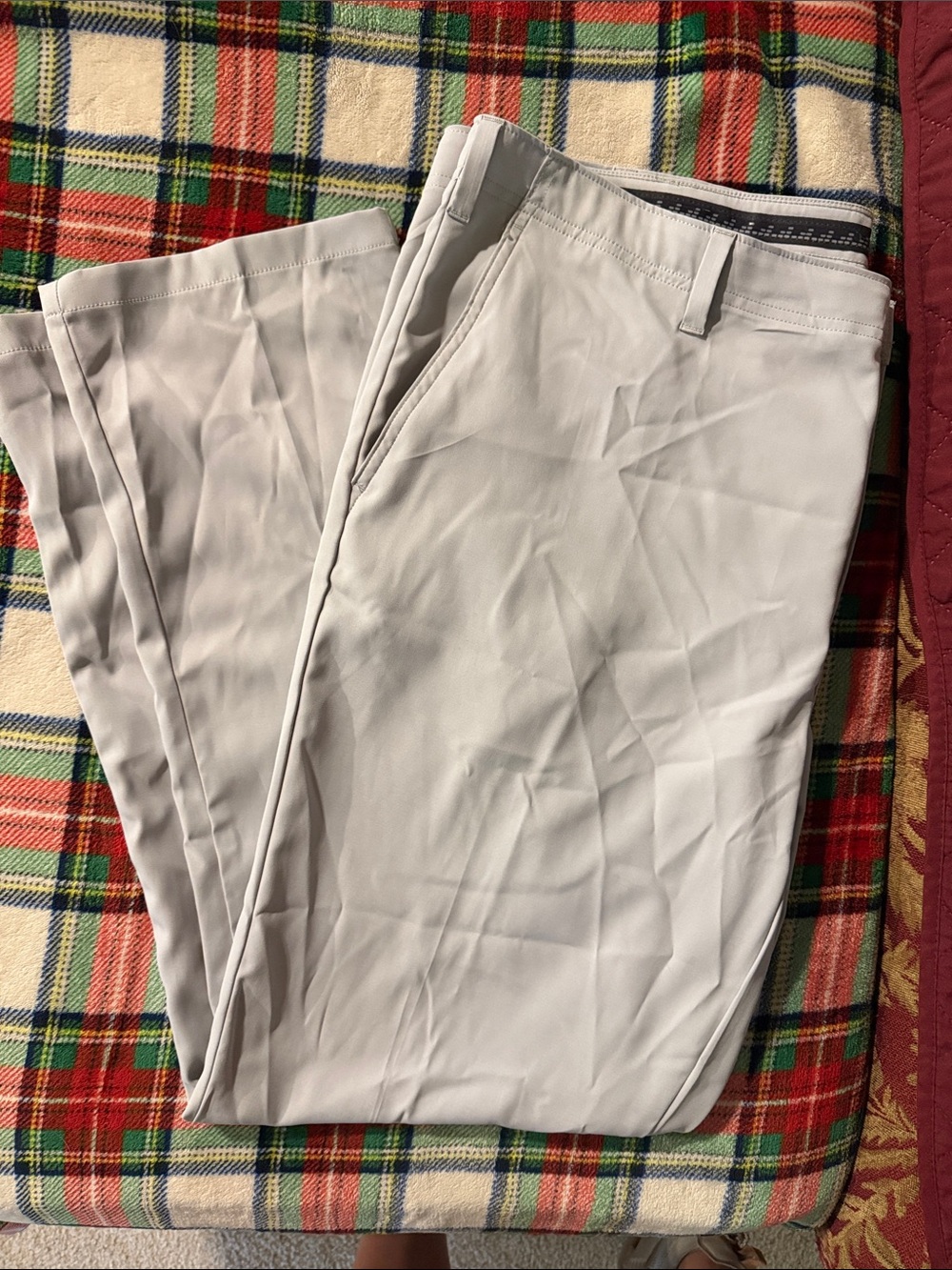 Men's Light Gray Golf Pants - Classic Fit